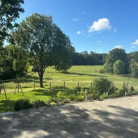 Cozy Cottage For 8 Guests, Cleaning Included Holiday home