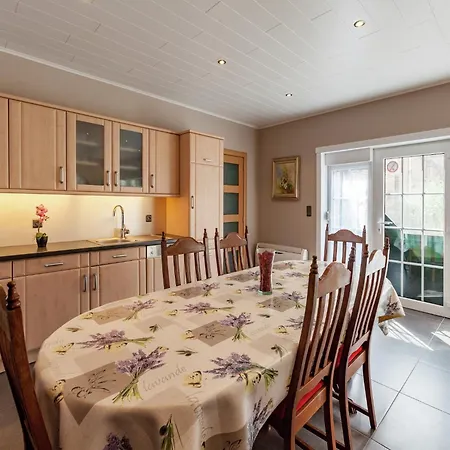 Cozy Cottage For 8 Guests, Cleaning Included Le Bizet