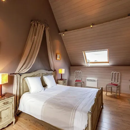 Cozy Cottage For 8 Guests, Cleaning Included Holiday home Le Bizet