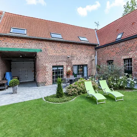 Cozy Cottage For 8 Guests, Cleaning Included Holiday home *