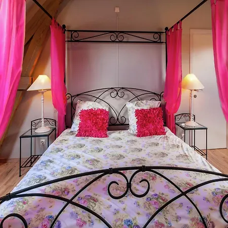 Holiday home Cozy Cottage For 8 Guests, Cleaning Included Le Bizet